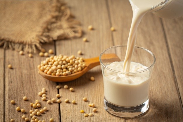 هل بدائل الحليب مفيدة للبشرة