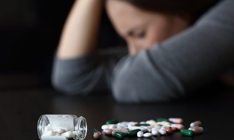أعراض تعاطي المخدرات عند الشباب